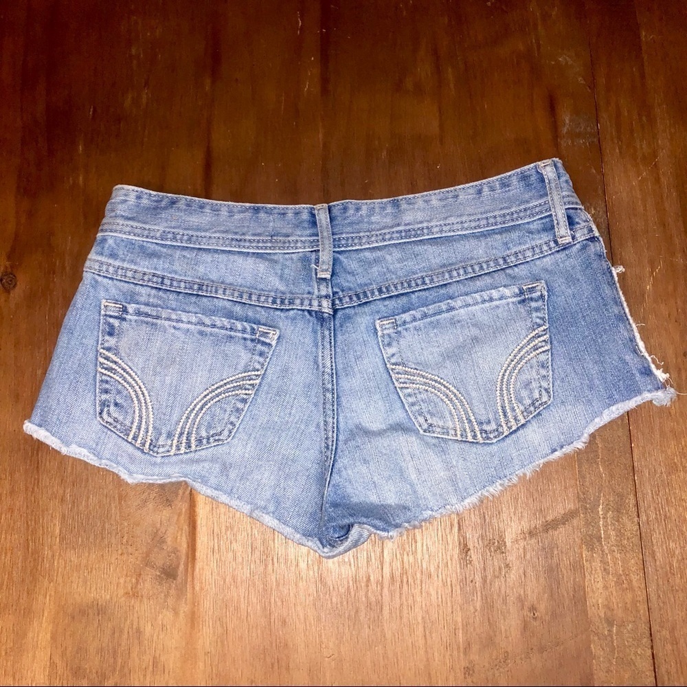 Hollister Shorts - Picture 2 of 6